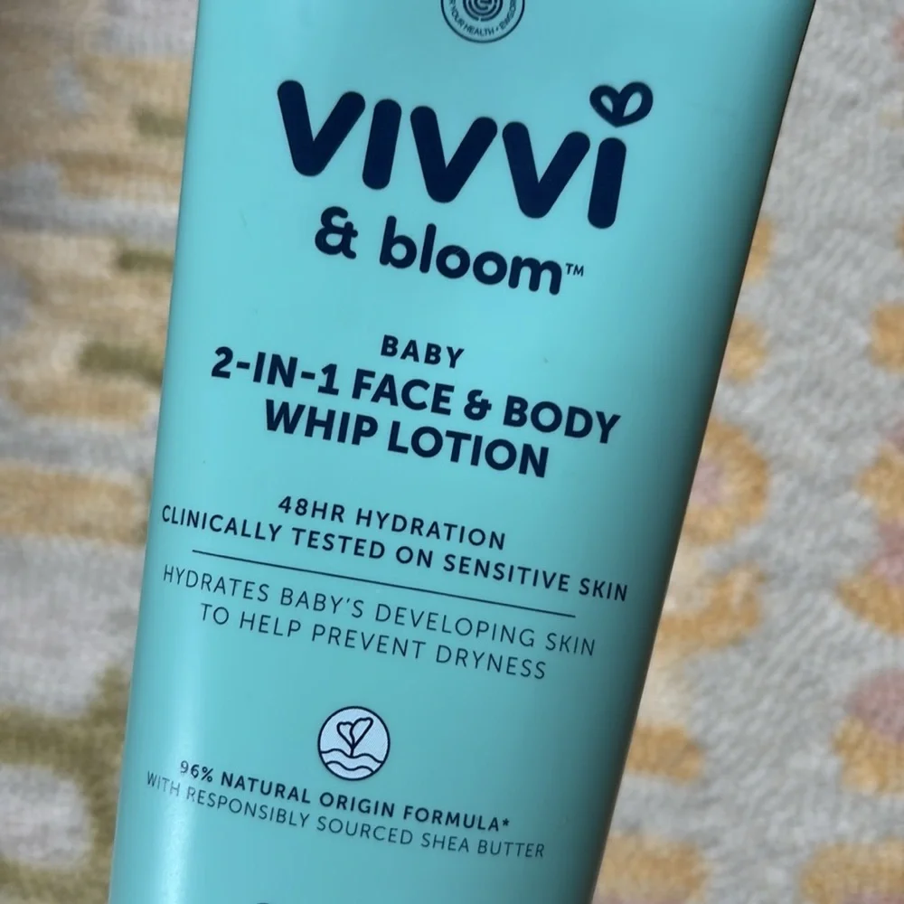🍦HOST PICK🍦👶🏻👶🏽👶🏾Vivvi & Bloom Baby 2-in-1 face & body whip lotion sealed tube